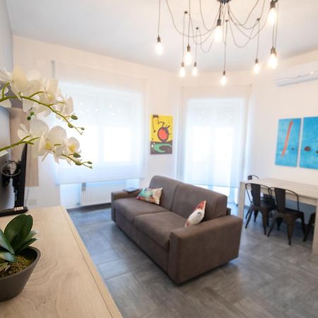 Casa Vacanze Family House Posizione Centralissima ชิวิตาเวกเกีย ภายนอก รูปภาพ