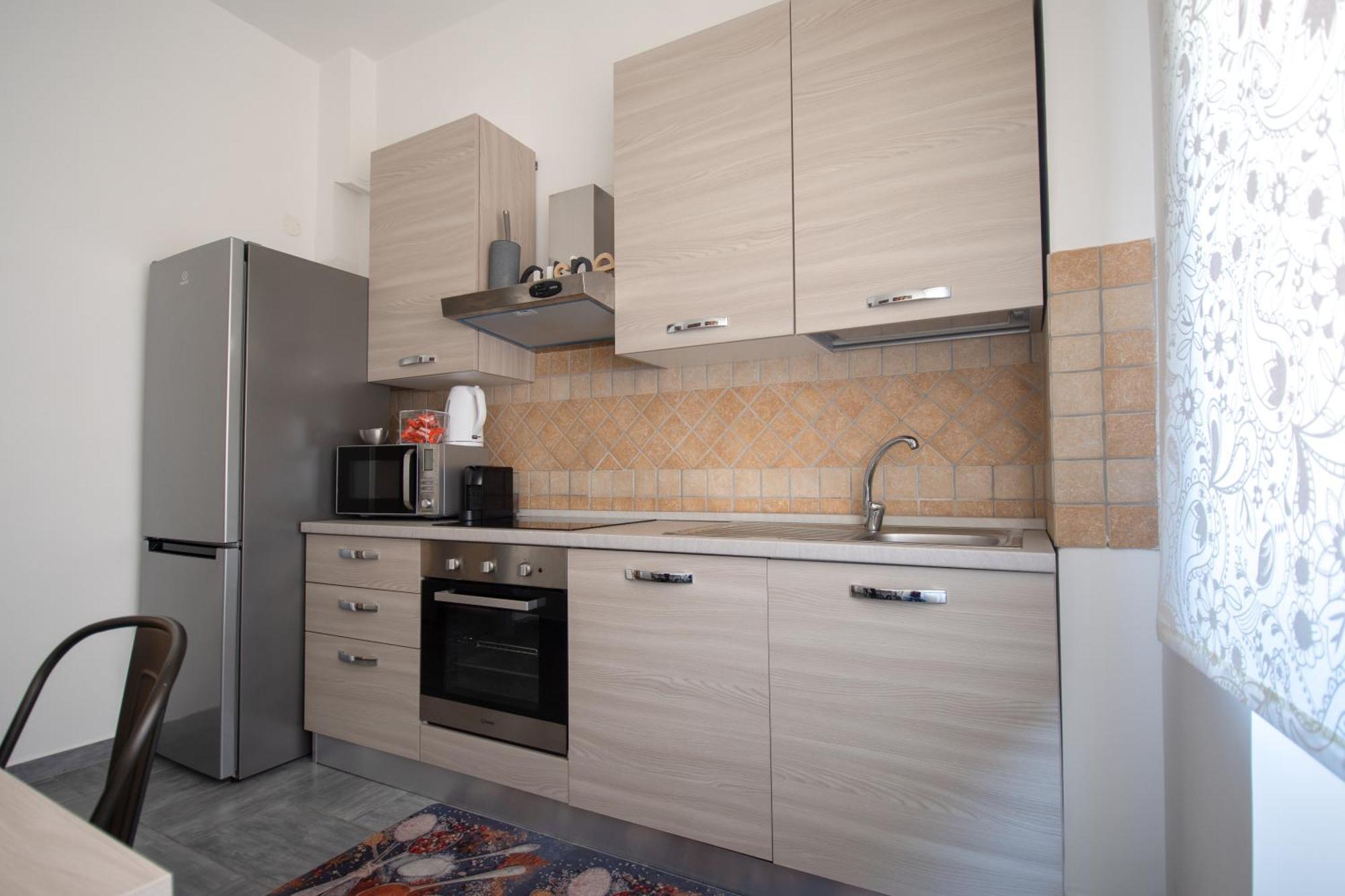 Casa Vacanze Family House Posizione Centralissima ชิวิตาเวกเกีย ภายนอก รูปภาพ